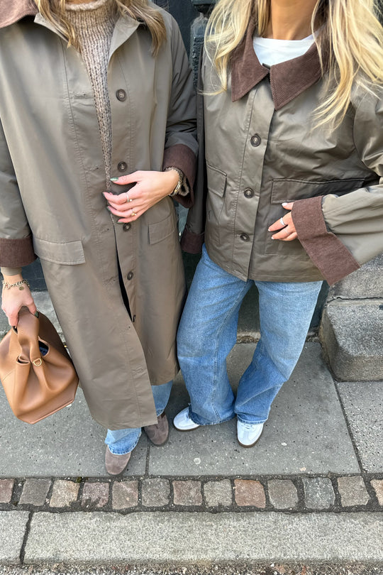 JoseIC Mantel - Khaki