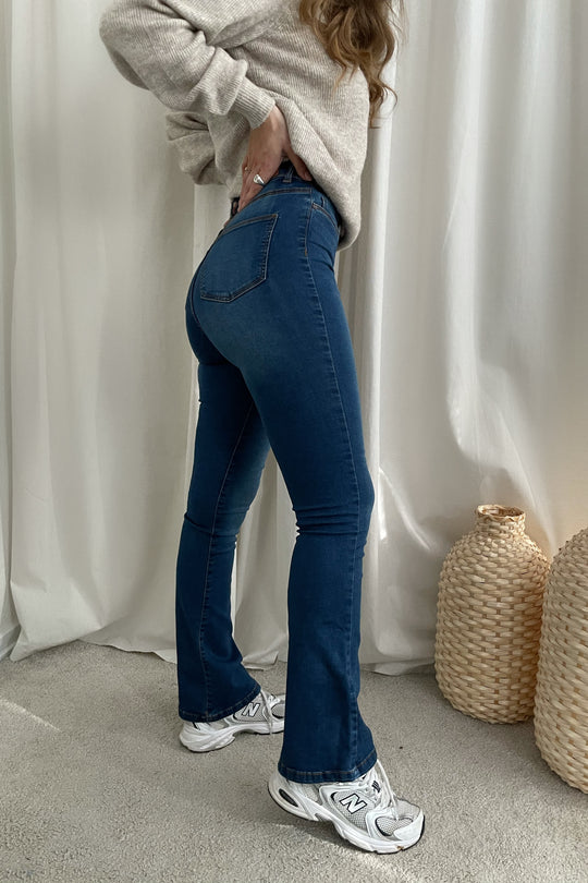 Sallie Shape Jeans - Medium Blau Denim